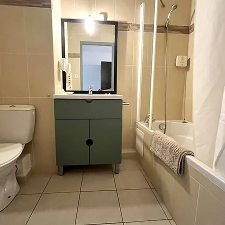Climatise Avec Piscine, Balcon Et Parking, Proche Et Centre - Saint-florent - Fr-1-650-35 Апартаменты *