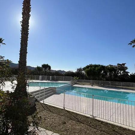 Climatise Avec Piscine, Balcon Et Parking, Proche Et Centre - Saint-florent - Fr-1-650-35 * Сен-Флоран