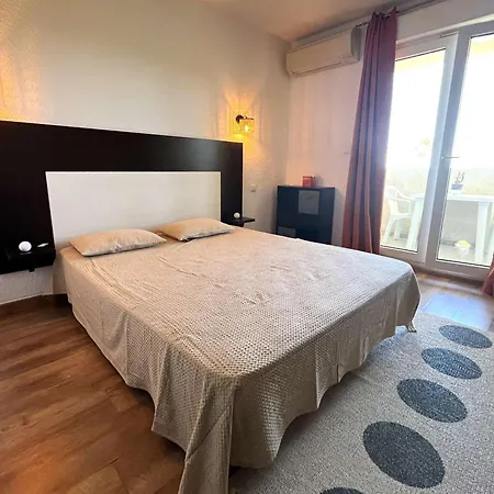 Climatise Avec Piscine, Balcon Et Parking, Proche Et Centre - Saint-florent - Fr-1-650-35 Апартаменты *